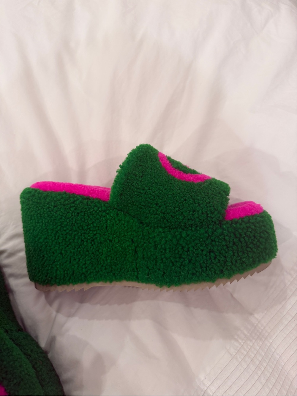 Gucci Hot Pink and Kelly Green Shearling Slides - Picture 3 of 5
